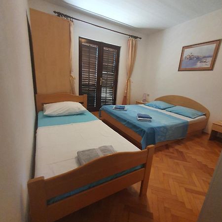 Apartments Karlo オミシュ 部屋 写真