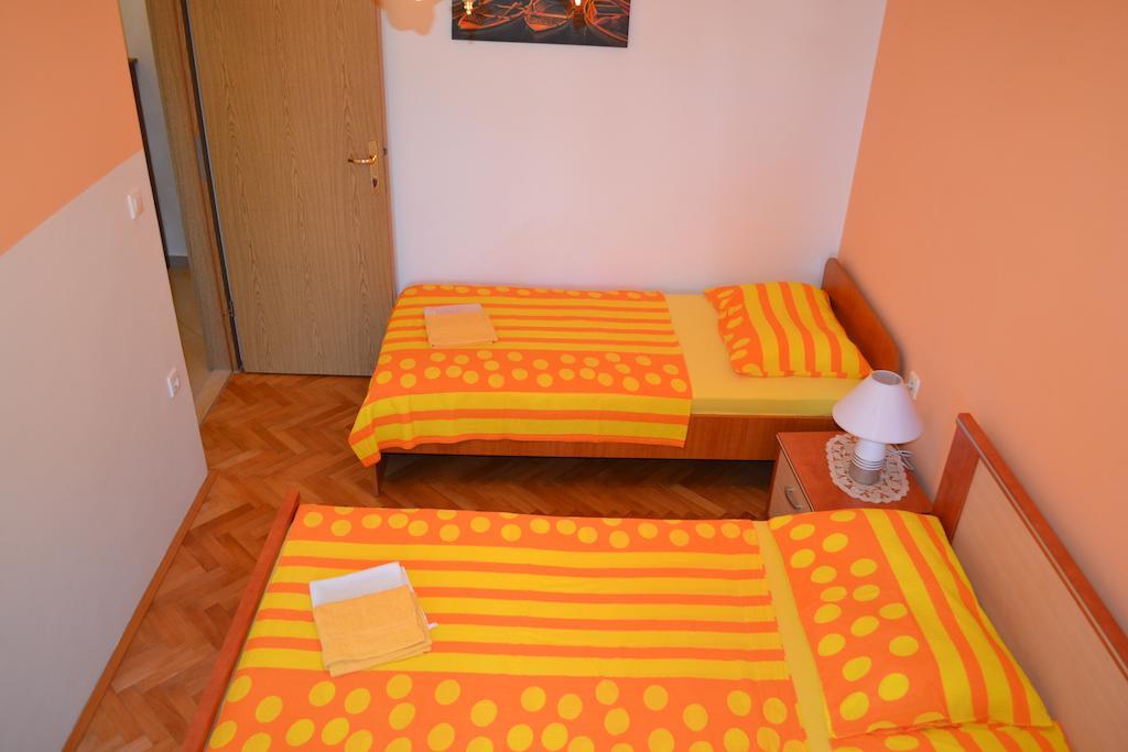 Apartments Karlo オミシュ 部屋 写真